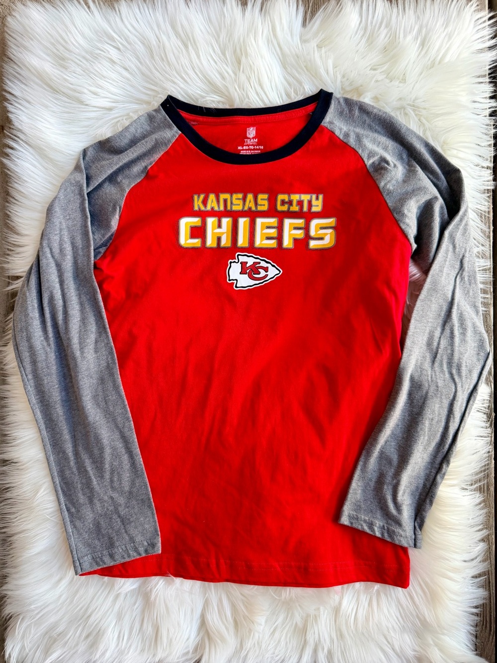 NFL Kansas City Chiefs Red & Gray Raglan Long Sleeve Tee Size Youth XL